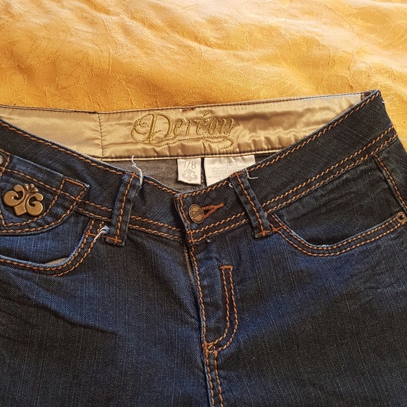 dereon jeans